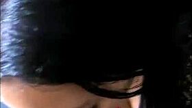 hermosa tiktoker 18 con ojos claros suplica follar