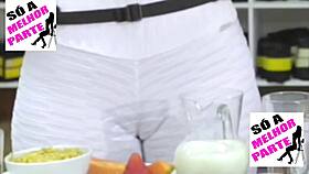 Kelly Key Gostosa Shows Big Pussy Camel Toe in Tight Leggings