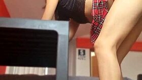 I espiando a secretaria nataly en la oficina de la gobernatura de mexico con upskirt