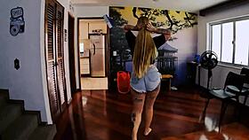 Por Trás Das Câmeras Com Loira Luxx In Wet First-Time Anal Group