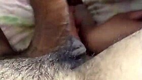 chupando e tomando leite do entregador gay no oral intenso