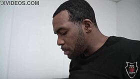 The therapist Elle Voneva receives a deep throat session