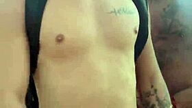 negao hetero dotado encontra novinho sedento por rola atras da escola e fode o cu dele