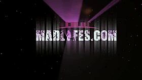 Oral session with final banging by Alba and Julian at wild party, unreal!