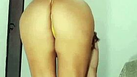 Mireladelicia strips and uses anal toys in fishnets