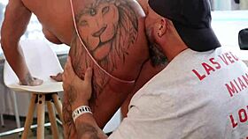 Oh yeah, Danaxmuscles fucks the photographer hard! Full video on xvideos red!