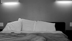 Hot MILF Syren De Mer Fucks Hung Stranger Brad Newman in Hotel Room After Wild Night