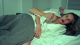 Делили кровать со сводной сестрой и мачехой, оops трахнул обеих