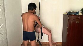 BDSM związana 18+ suka karana jako niewolnica przez sąsiada pełny film