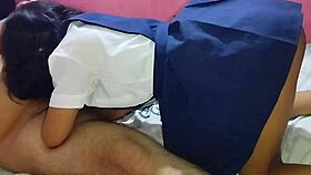 esta es mi alumna latina mas callada me ayudas hacerla gemir eh