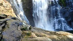 Sexo Na Cachoeira Do V�u Das Noivas