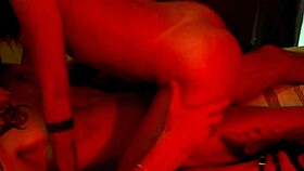 ruiva fuma cigarro e fode dotado ate gozar 😏