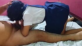 esta es mi alumna latina mas callada me ayudas hacerla gemir eh