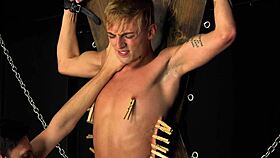 Mesin Kongkek Hardcore Hentam Bontot Twink Muda 18+ Ketat