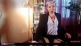 Your banker milf jerks off in roleplay