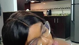 Hermanastra Me Enseña Lo Rico Que Es Una Paja Rusa