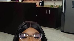 Hermanastra Me Enseña Lo Rico Que Es Una Paja Rusa