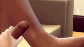 อืม แม่เลี้ยงช่วยลูกชายเย็ดครั้งแรกตื่นเต้นจัง รูปร่างโค้งนมโตซะขนาดนี้