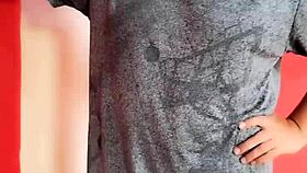 llego el repartidor de la pizza y no tengo dinero le pago con mi culo y acabo en lechada lista para tener quesito entre las piernas que rica forma de ahorrar dinero