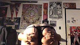 I saw this gay boy shake his big ass