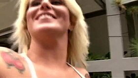 Summer opens her ass when she sees a huge cock