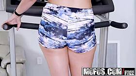 mofos pervs on patrol - vanessa cage bangs on treadmill