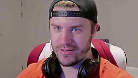 These girls went wild with a pillow fight during lockdown!