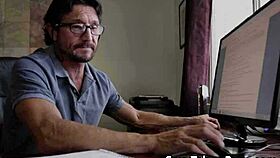 watch this smalltit babe get facialized after spoon fucking her pussy