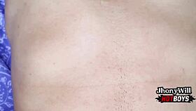 Does the tanned muscular guy crave this big black cock? Primo hetero no sigilo.