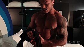 Blindfolded Bodybuilder Takes Big Cock Bareback With Passion.