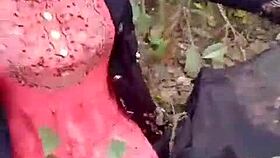 Mangal scopa sorellastra in giungla, figa rossa con audio chiaro