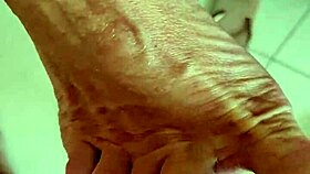 Alineflavio shares their latest update from August 24, 2024, featuring a cute couple in close-up homemade scenes.