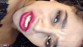 اللاتينية البرونيت تحضر مؤخرتها لنيك شرجي قوي وكريم باي