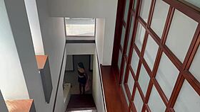 Fucking my real estate client while his fiancée sees the kitchen of his future home i seduce this young 18+ on the stairs showing my pussy and ass then he secretly fucks me 😜