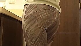 Argentinian university girl flashes sexy skirt on public trip