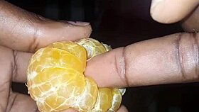 La Clémentine LOVES DESTROYING her finger