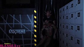 Straight friends throwing a party with neighbors 😎