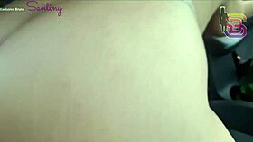 Meu marido fardado passou na frente do carro que eu estava dando e não viu, leading to public humiliation with big cock flashing and cuckold outdoor scene