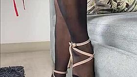 Kenia says, 'Watch me tease in stockings and dress'