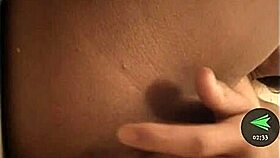 Morena de fuego se masturba intensamente para mí con pasión 😍