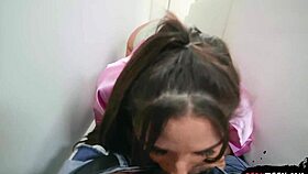 Potají trojka v rodičovském domě, tak horká! 😏