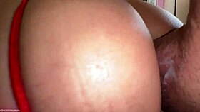 พยาบาลแม่เลี้ยงมาเยี่ยมบ้านระหว่างงานครอบครัว