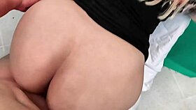 Soacra latină curvy seduce cu scuturat de fund în secret