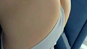 hola soy colombiana en ecuador con 19 años escribeme para quedar