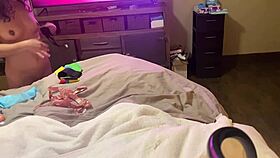 i put on lingerie for the guy to play with me using a vibrator