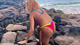 Fudendo Bem Gostoso, Latina Loira Gets Pounded Hard on Prainha Branca Beach.
