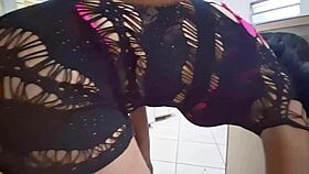 the maid came in a little dress to provoke me, drove me crazy with horniness, my wife almost caught me in the flag