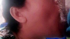 Fui ganhar trocado pro lanche, but the builder tricked me into blindfold play for extra cash.