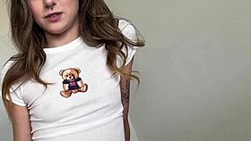 เดซี่ ฟ็อกซ์ สูญเสียพรหมจารีตัวน้อยอายุ 18+ ให้กับพี่ชายต่างมารดาในแฟนตาซีครอบครัวป่าเถื่อนกับสกอตต์ สตาร์ก