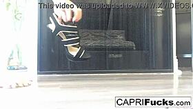 Capri's rocking those high heels while masturbating her pussy 😍